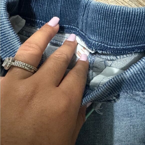 2T bundle 8 bottoms #1 - Picture 6 of 16